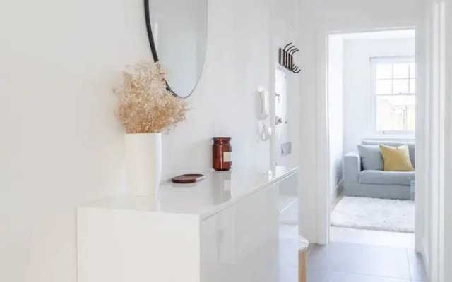 Sleek Scandi-inspired 2BD Flat, Fulham