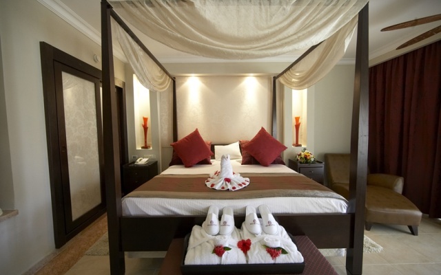 Majestic Elegance Club (Adults Only)
