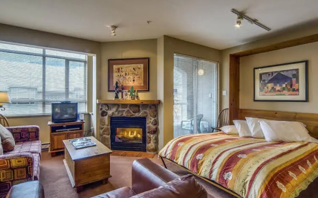 Town Plaza Suites - 2 Bedroom