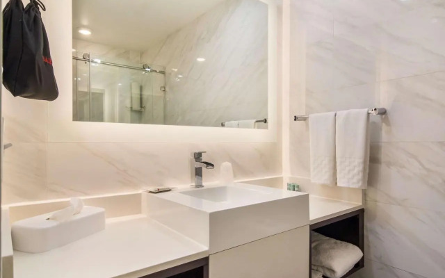 Monterey Inn Bayfront