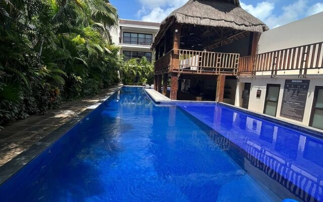Bright Full Furnished 2 Bedrooms Waiting For You