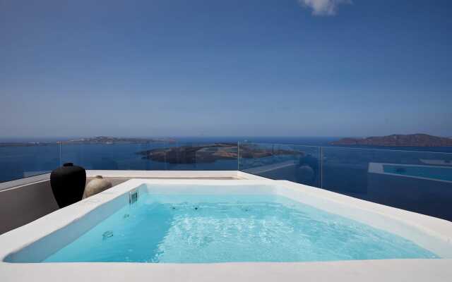 Damigos Caldera World