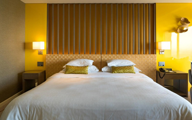 Phoenix Seagaia Ocean Tower