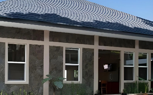 U Village Hotel And Villa