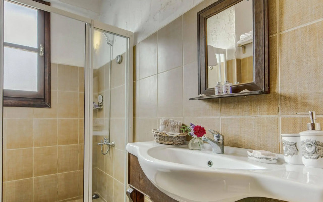 Sardunaki Konak Hotel