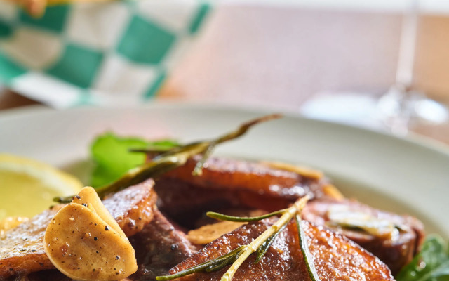 Silver Sands Motel & Beach Bungalows