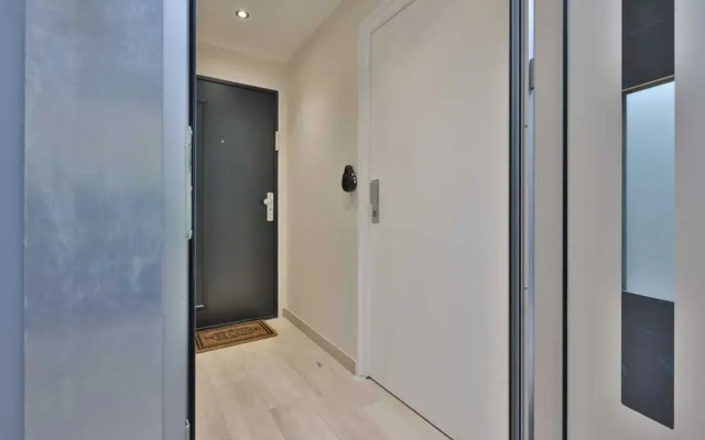 Newly Renovated Appartement Canal de L'ourq