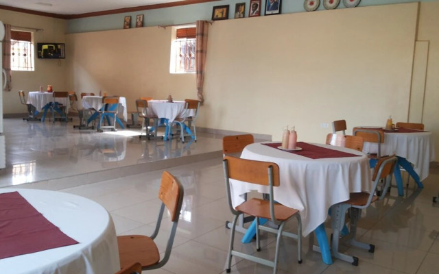 Lira Tasha Hotel