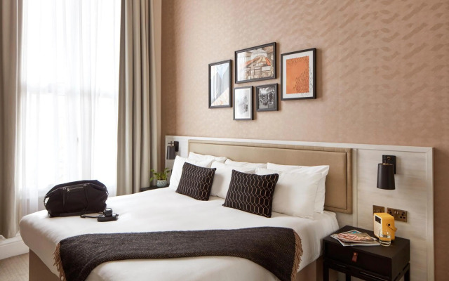 The Clermont London, Victoria