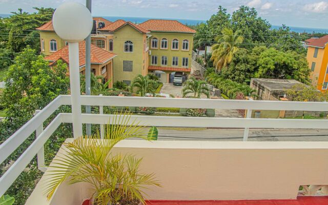 The Whytehouse Villa