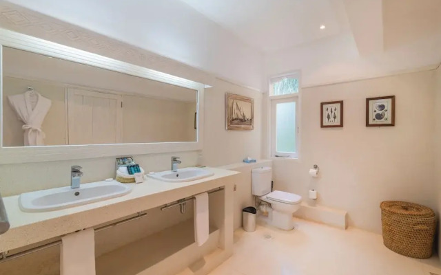 Amani Beachfront Villa by YourHost