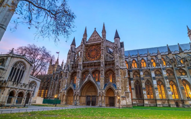 Park Grand Hyde Park