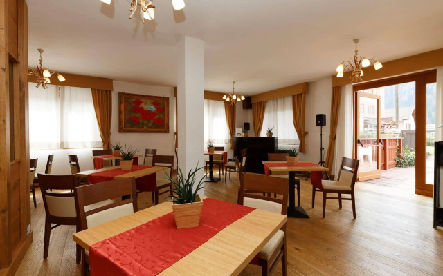 Olympic Regina Hotel
