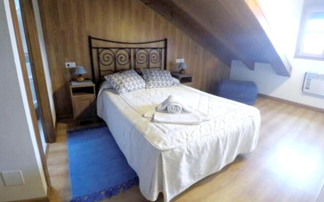 Apartment With 2 Bedrooms in Llanes, With Wonderful Mountain View, Fur