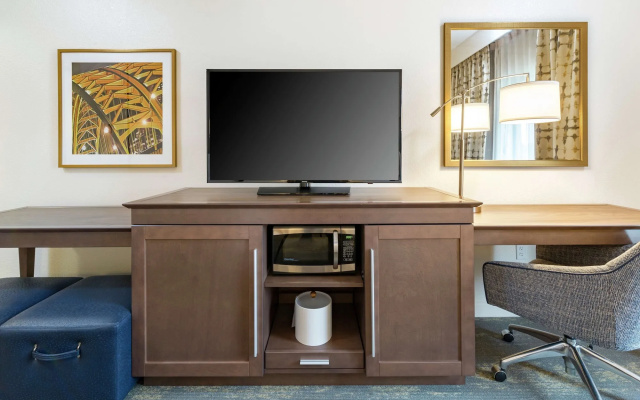 Hampton Inn & Suites Newport/Cincinnati