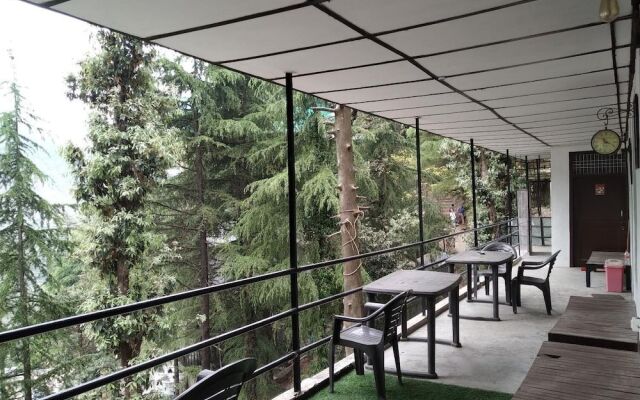 International Youth Club - Hostel