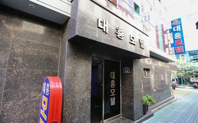 hotelImage