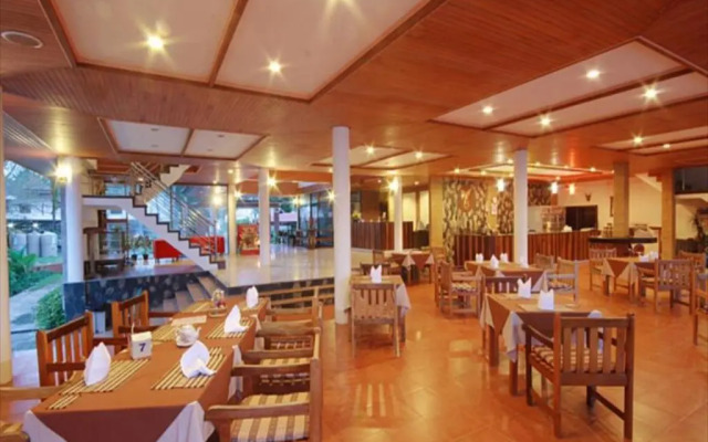 Kaw  Kwang Beach Resort