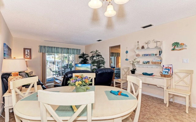 Polynesian Gardens Villa P6 by Vtrips