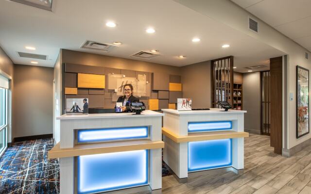 Holiday Inn Express & Suites Greenville S- Piedmont, an IHG Hotel