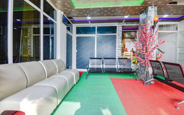 Collection O 86505 Vardhan Executive