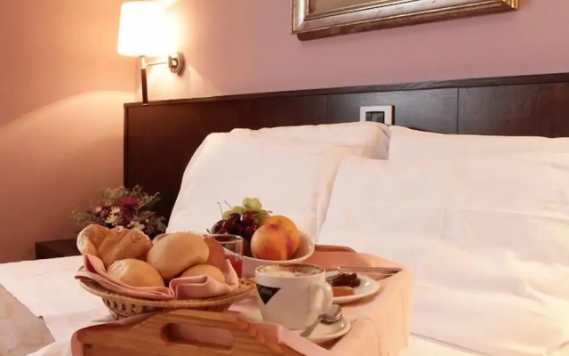 Hotel City