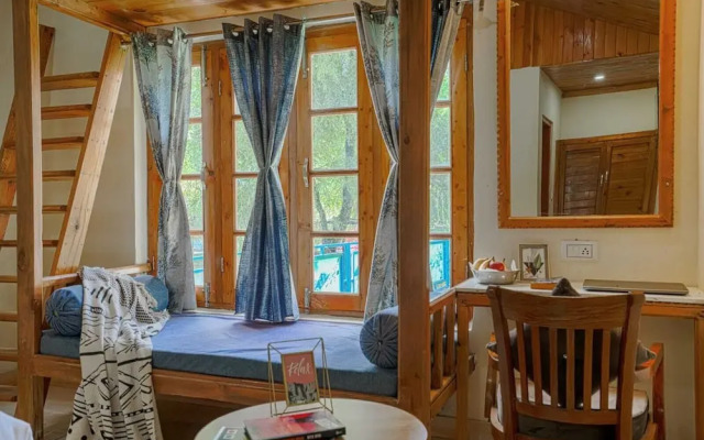 Pax Hotel Rock Villa