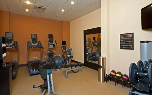 Hilton Garden Inn Milwaukee Downtown
