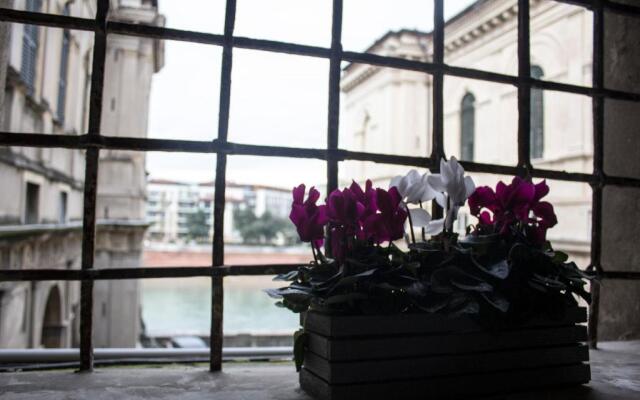 Cavour44 - Palazzo Canossa