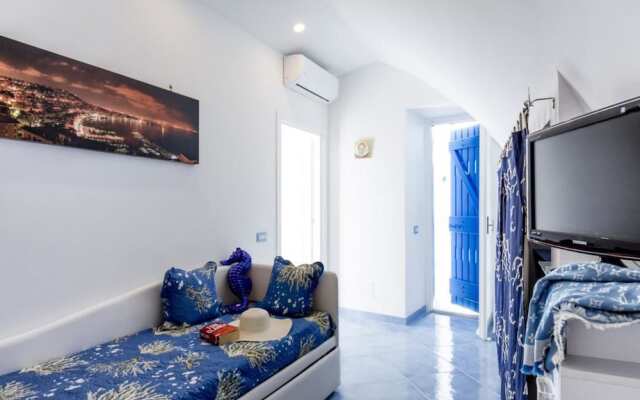 Blu Angel Relais