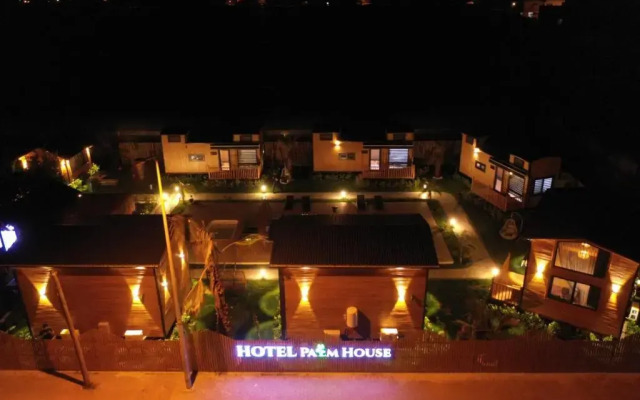 Hotel Palm House