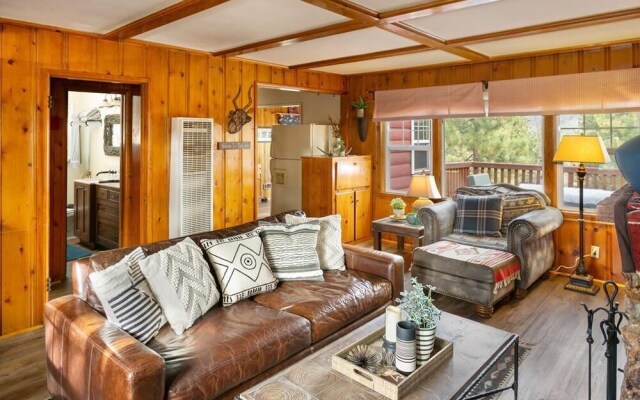 031 - Paradise Pines