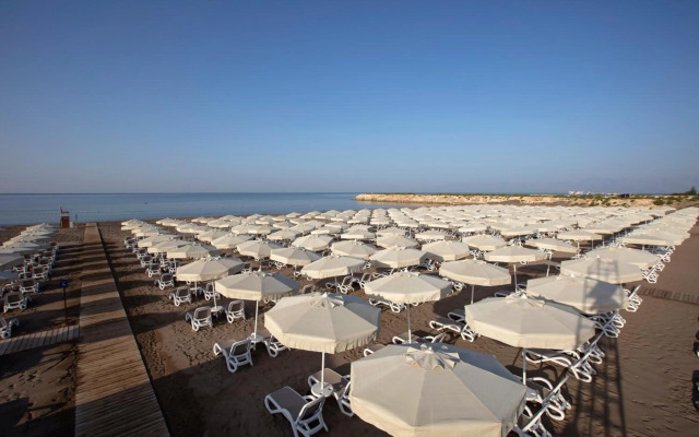 Trendy Lara Hotel