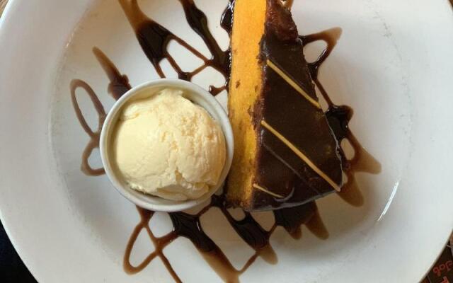 The Dog & Doublet Inn