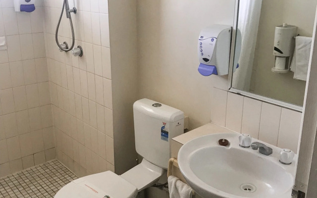 Tropical Gate Motor Inn