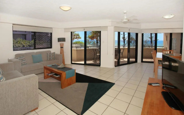 Unit 2 'The Rocks', Coolum Beach