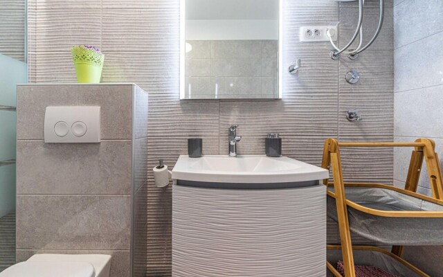 Nice Apartment in Seget Donji With Wifi and 1 Bedrooms