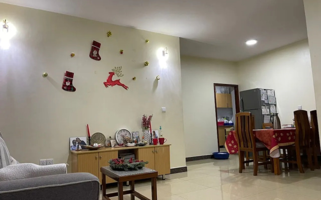 The Mugabi's Spacious Private Room