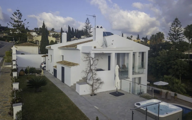 Wonderful Villa Near Beach