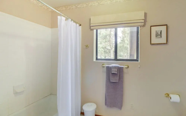 Spacious Pinetop-lakeside Home w/ Deck - Near Golf