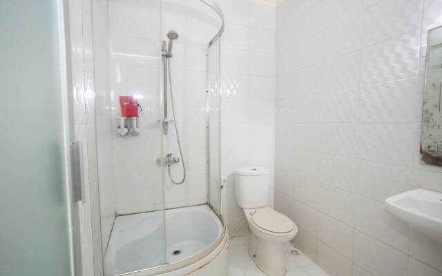 Reddoorz Near Juanda Airport T2