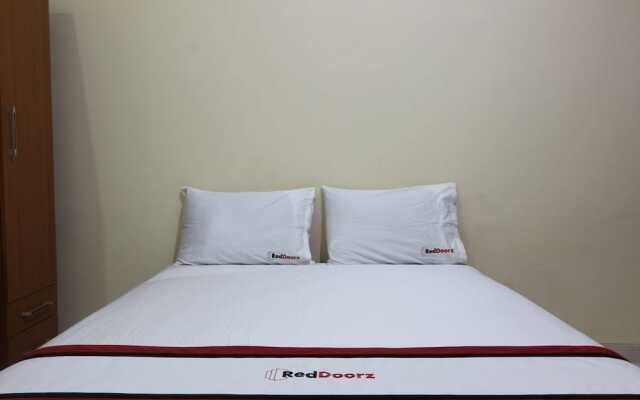 RedDoorz @ Jakal Bawah
