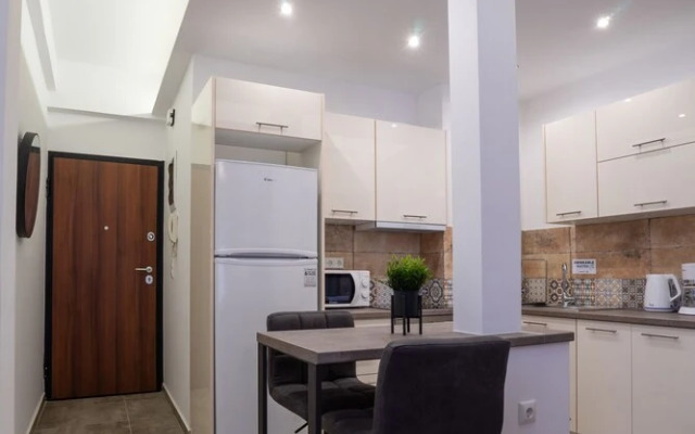 Black Pearl apt in Koukaki