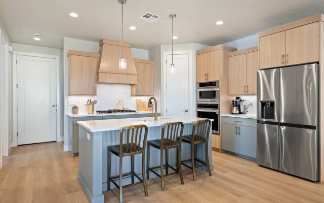 Paddle And Play 5 Bedroom Townhouse