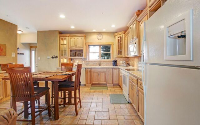 Mount Richthofen S3 3 Bedroom Condo