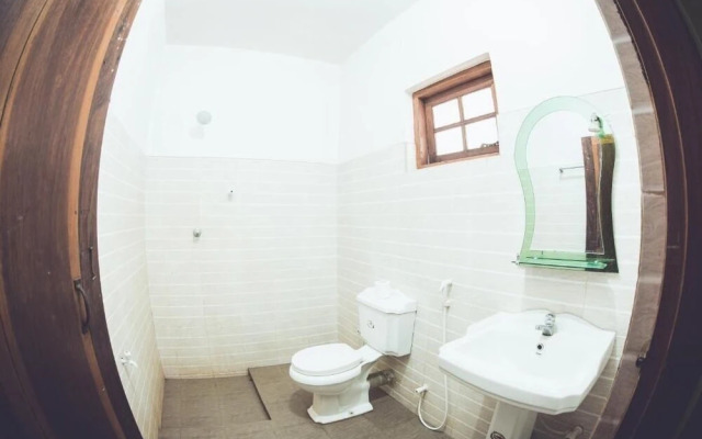 Rupa's Hotel Arugambay