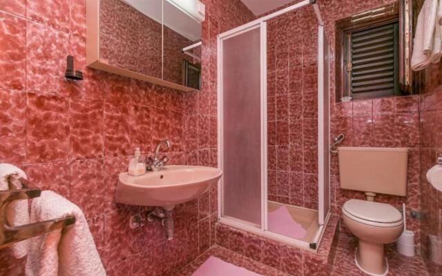 Apartments Mari-30m from the sea