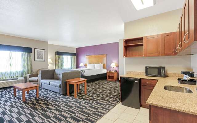 La Quinta Inn & Suites by Wyndham Ada