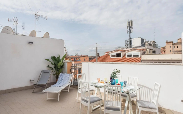 The Best Rent - Beautiful two-bedroom apartment near Colosseo
