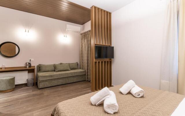 Lydia Suites And Rooms